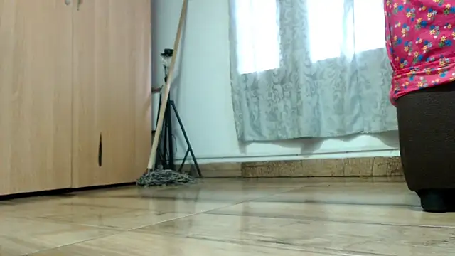 sarah aguilar online show from April 2026 07:58:01 PM