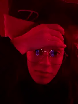 Ellie lowell online show from January 2026 01:29:01 AM