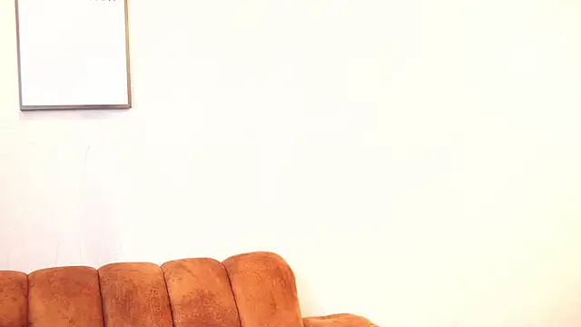 Ariaa Isabell online show from October 2025 06:19:02 PM