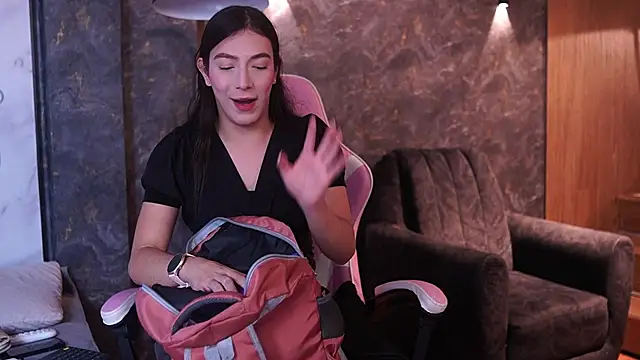 Ariaa Isabell online show from January 2026 06:23:01 PM