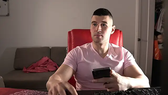 Sand0w online show from April 2026 11:50:01 PM