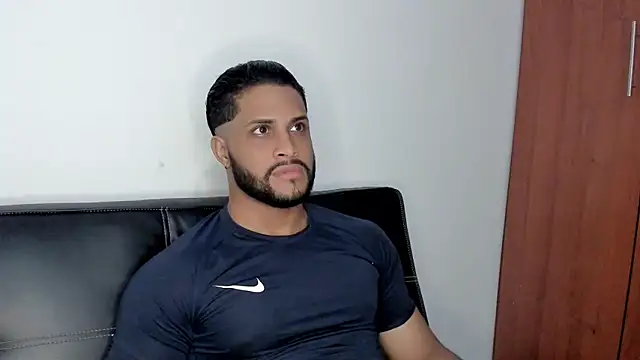 Pier Simons online show from October 2025 09:48:01 AM