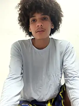 Snapshot of Max_Rain chatting on November 2025 12:23:01 AM Max Rain online show from November 2025 12:23:01 AM