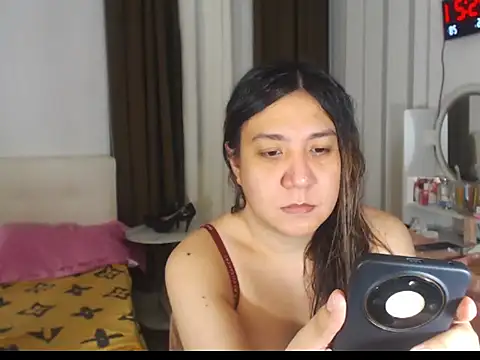 Snapshot of stellahugeX chatting on April 2026 11:26:02 AM stellahugeX online show from April 2026 11:26:02 AM