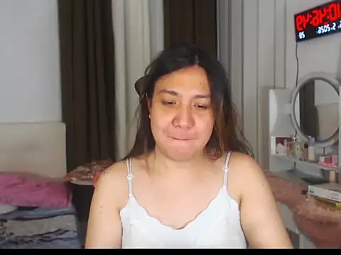 Snapshot of stellahugeX chatting on May 2026 02:47:01 PM stellahugeX online show from May 2026 02:47:01 PM