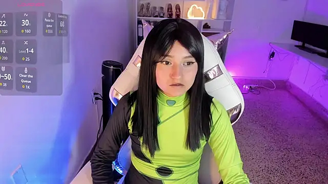 Snapshot of Molly_sweetlove chatting on December 2025 06:57:02 PM Molly sweetlove online show from December 2025 06:57:02 PM