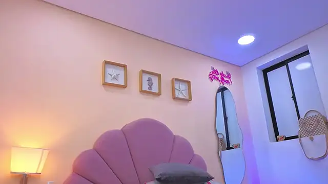 Willow Wright online show from March 2026 02:27:01 PM