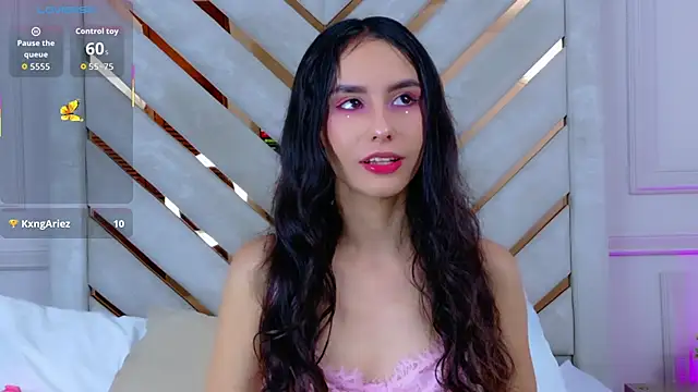 Sarah-Grace online show from November 2025 02:55:01 AM