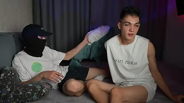 Snapshot of MattyandAiden chatting on August 2026 07:28:01 PM MattyandAiden online show from August 2026 07:28:01 PM