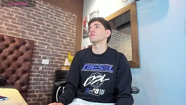 Matteo12  online show from October 2025 03:06:02 AM