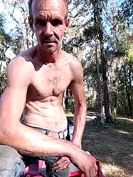 Hungwell1515 online show from November 2025 08:31:01 PM