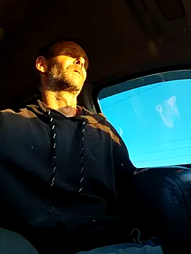 Hungwell1515 online show from November 2025 12:16:01 PM