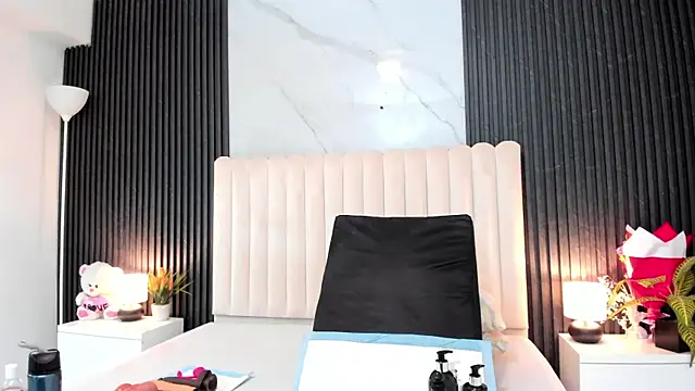 Samantha Claus online show from November 2025 03:50:01 AM