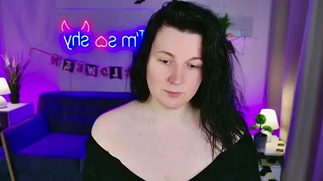 love me  tonight  online show from October 2025 10:42:02 PM