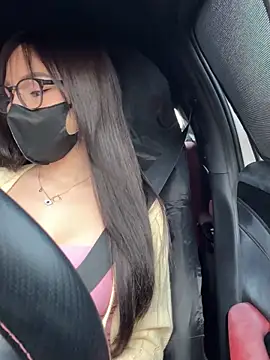 Linh 2004 online show from September 2025 07:43:01 AM