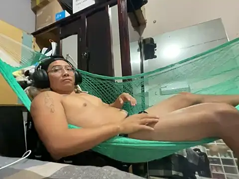 AlejXndroKD online show from September 2025 02:29:02 PM