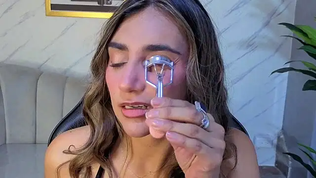 agatha brooks t online show from April 2026 12:32:02 PM