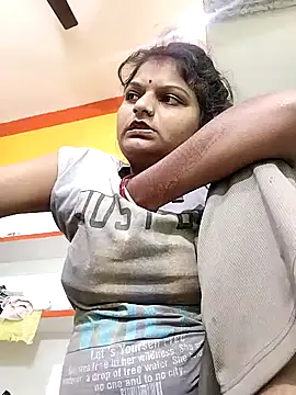 Hot mirchjii online show from October 2025 10:30:01 PM