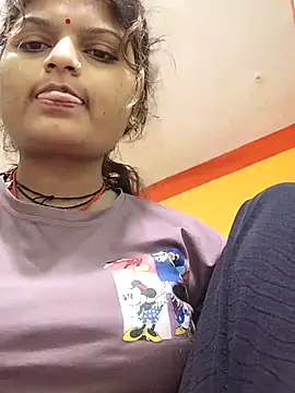 Hot mirchjii online show from October 2025 01:06:01 AM