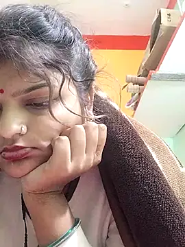 Hot mirchjii online show from November 2025 12:32:02 AM