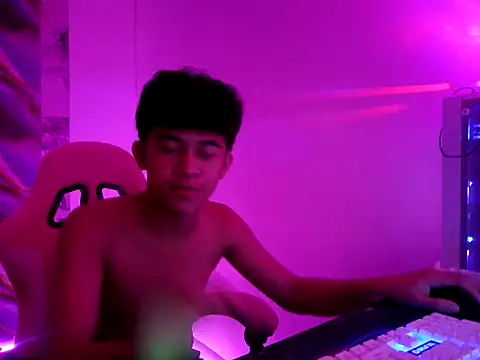 Twink chriz online show from July 2026 01:14:02 PM