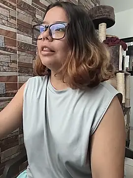 Snapshot of saenz_eymi chatting on July 2026 04:32:01 PM saenz eymi online show from July 2026 04:32:01 PM