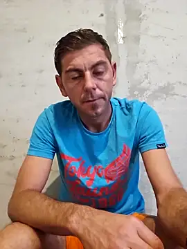 Alex-andru88 online show from November 2025 07:33:02 AM