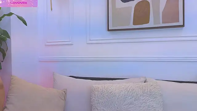 Daisy Price online show from February 2026 11:20:02 AM