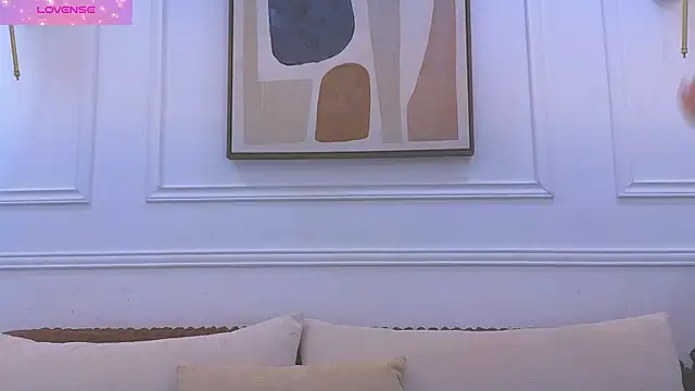 Daisy Price online show from April 2026 10:38:02 AM