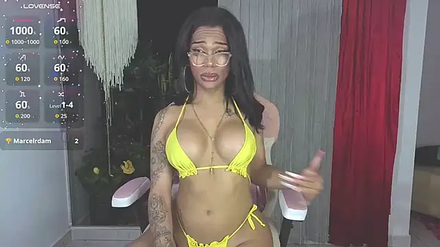 Snapshot of Queen_Morena chatting on July 2026 08:24:02 AM Queen Morena online show from July 2026 08:24:02 AM