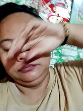 yuana25 online show from February 2026 01:15:01 AM