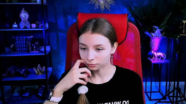 Snapshot of JulieDaniel chatting on September 2025 08:14:02 AM JulieDaniel online show from September 2025 08:14:02 AM