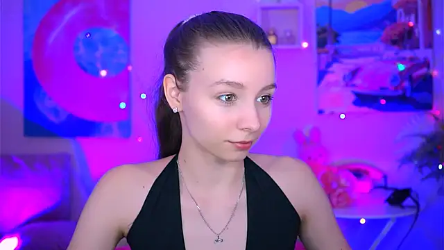 Snapshot of JulieDaniel chatting on October 2025 08:13:01 AM JulieDaniel online show from October 2025 08:13:01 AM