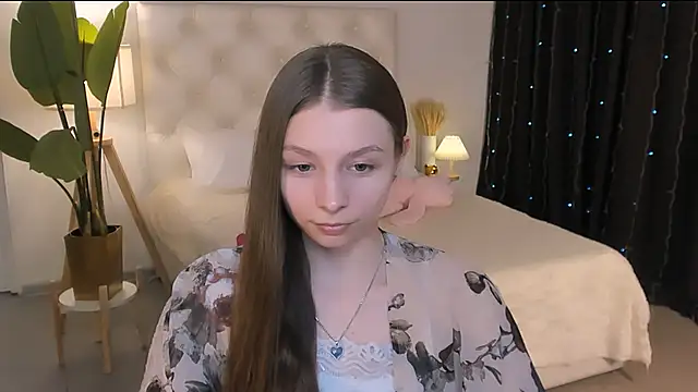 JulieDaniel online show from April 2026 01:41:01 PM