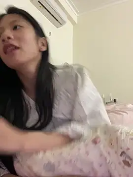 Lil-Gi online show from November 2025 04:56:01 PM