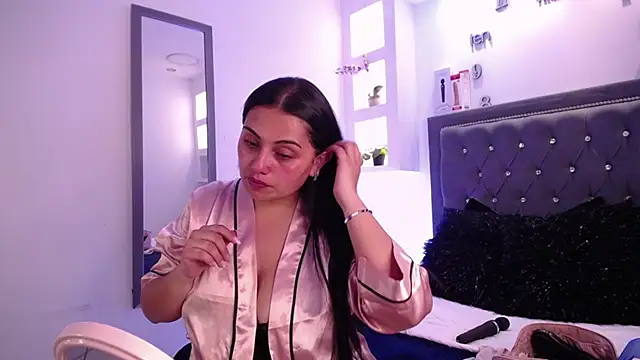 Snapshot of MelissaRhodes chatting on October 2025 08:49:01 PM MelissaRhodes online show from October 2025 08:49:01 PM
