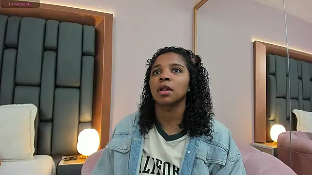 LisaMendez online show from February 2026 03:47:02 AM