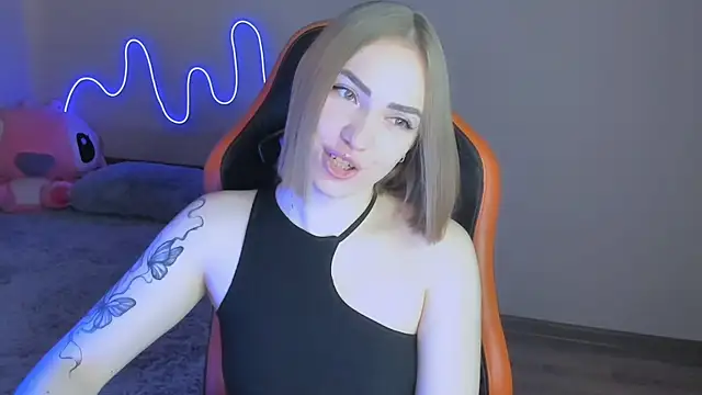 LaraKrein lk online show from November 2025 10:45:02 AM