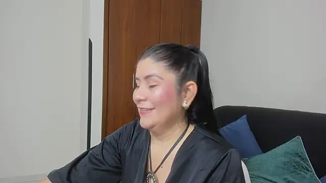 kiraGeiner online show from June 2026 01:28:02 AM