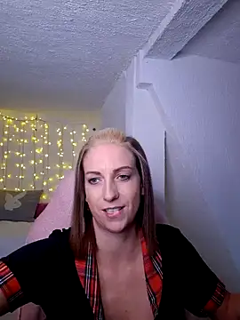 Snapshot of SexyJulia21 chatting on January 2025 09:13:01 AM SexyJulia21 online show from January 2025 09:13:01 AM