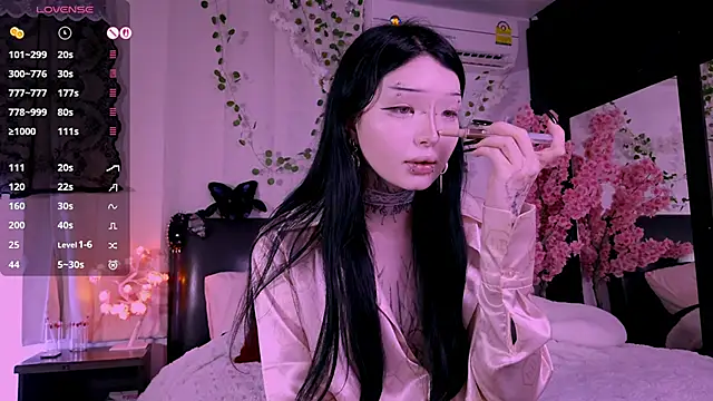 Lein Bone online show from November 2025 12:10:02 AM