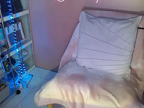 Snapshot of skinny_gracie chatting on November 2025 09:55:02 AM skinny gracie online show from November 2025 09:55:02 AM