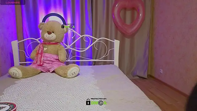 Snapshot of Berkova_L chatting on October 2025 07:51:01 PM Berkova L online show from October 2025 07:51:01 PM