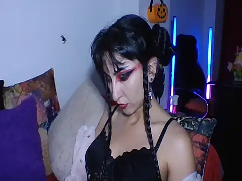 a miss online show from October 2025 04:24:02 AM