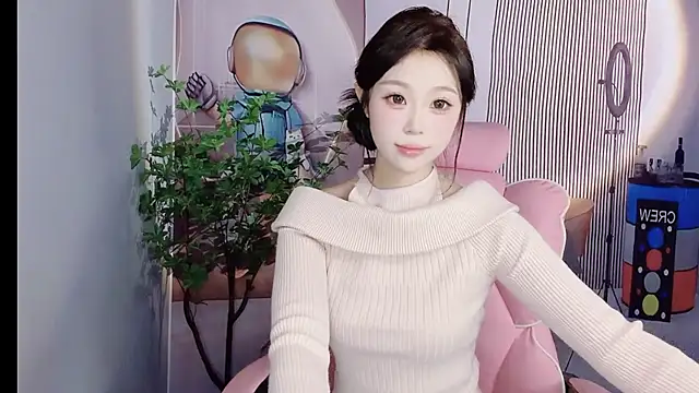 Snapshot of CAICAI_BABY chatting on November 2025 03:27:02 AM CAICAI BABY online show from November 2025 03:27:02 AM