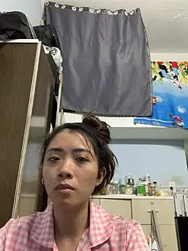 Snapshot of Minee1202 chatting on June 2026 01:06:01 AM Minee1202 online show from June 2026 01:06:01 AM