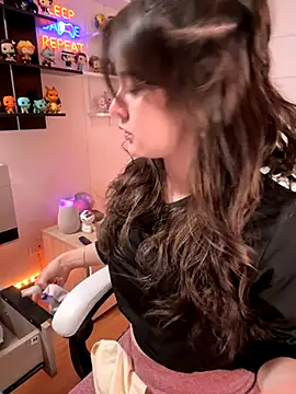 Snapshot of Sharon_07 chatting on October 2025 11:38:01 PM Sharon 07 online show from October 2025 11:38:01 PM