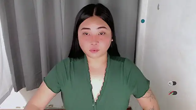 Yhana Slut online show from September 2025 02:50:02 PM