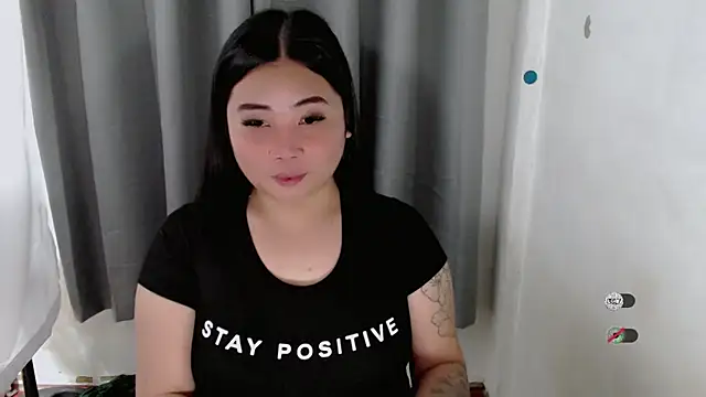 Yhana Slut online show from September 2025 09:43:02 AM