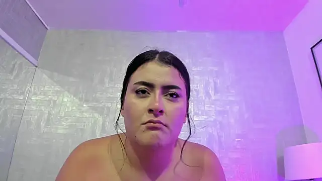 Snapshot of VioletaMaddox chatting on September 2025 08:39:01 AM VioletaMaddox online show from September 2025 08:39:01 AM